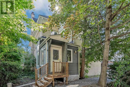 35 Wilton Crescent, Ottawa, ON 