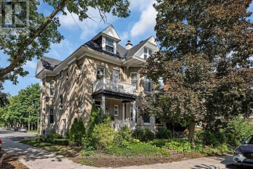 35 Wilton Crescent, Ottawa, ON 