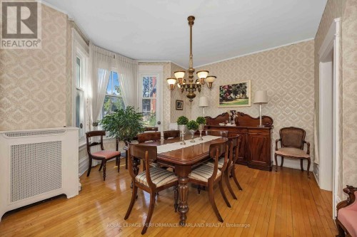 35 Wilton Crescent, Ottawa, ON 
