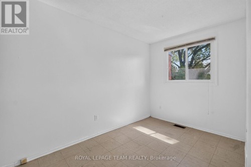 909 Greenbriar Avenue, Ottawa, ON 