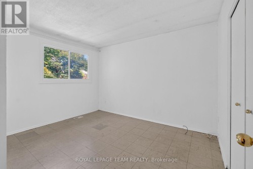 909 Greenbriar Avenue, Ottawa, ON 