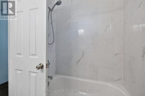 909 Greenbriar Avenue, Ottawa, ON 