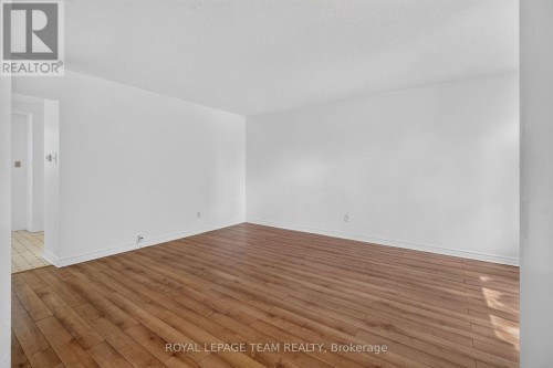 909 Greenbriar Avenue, Ottawa, ON 