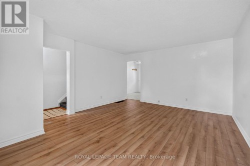 909 Greenbriar Avenue, Ottawa, ON 