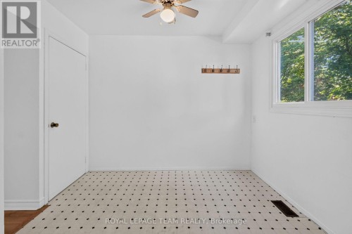 909 Greenbriar Avenue, Ottawa, ON 