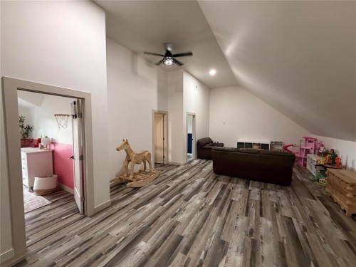 26 Appleton Drive, St Malo, MB 