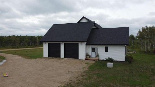 26 Appleton Drive, St Malo, MB 