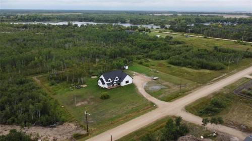 26 Appleton Drive, St Malo, MB 