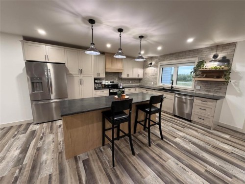 26 Appleton Drive, St Malo, MB 