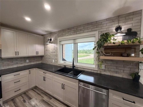 26 Appleton Drive, St Malo, MB 