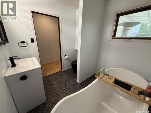 12 Overlord Crescent, Kindersley, SK 