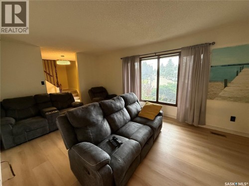 12 Overlord Crescent, Kindersley, SK 