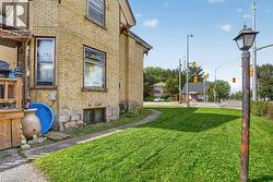 569 Frederick St - 