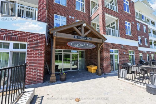 310 - 40 HORSESHOE BOULEVARD  Oro-Medonte, ON L4M 4Y8