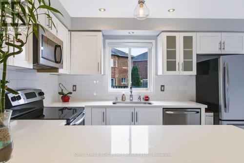 5856 Blue Spruce Avenue, Burlington, ON 