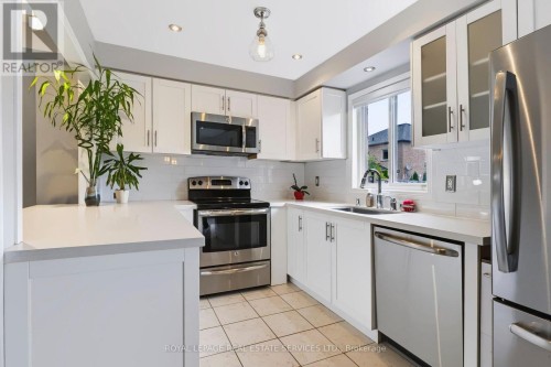 5856 Blue Spruce Avenue, Burlington, ON 