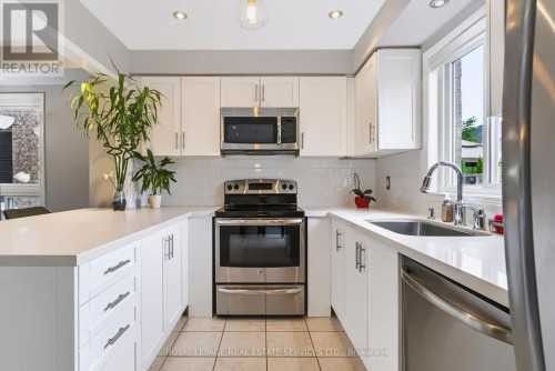 5856 Blue Spruce Avenue, Burlington, ON 