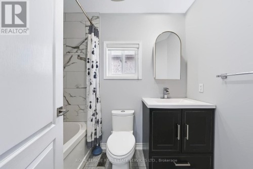 5856 Blue Spruce Avenue, Burlington, ON 