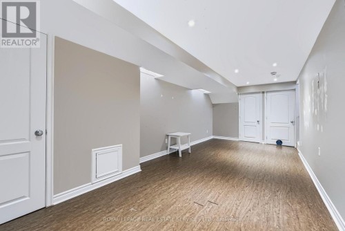 5856 Blue Spruce Avenue, Burlington, ON 