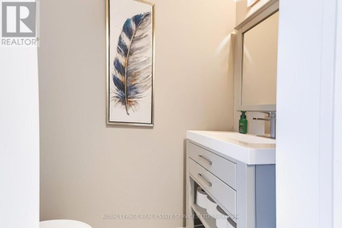 5856 Blue Spruce Avenue, Burlington, ON 