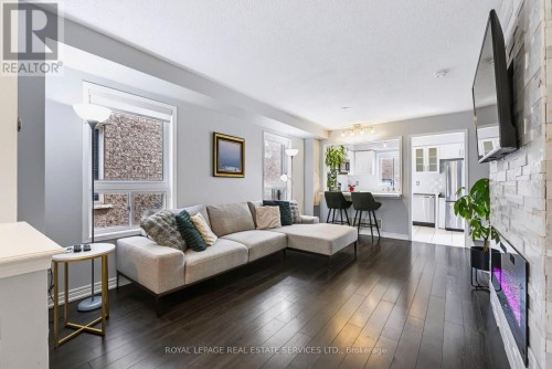 5856 Blue Spruce Avenue, Burlington, ON 