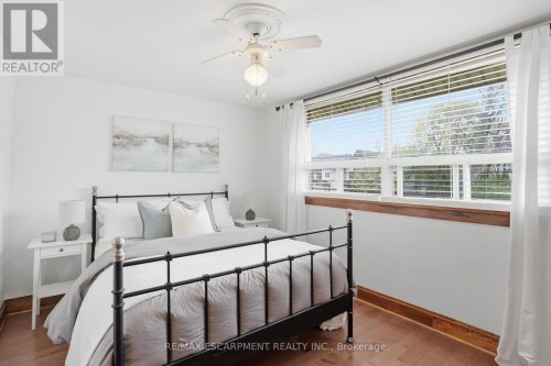 230 Beach Boulevard, Hamilton, ON 