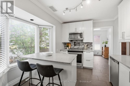 230 Beach Boulevard, Hamilton, ON 