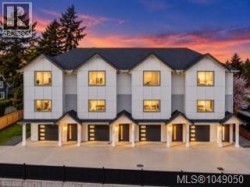 3 621 Broadway St  Saanich, BC V8Z 2G5