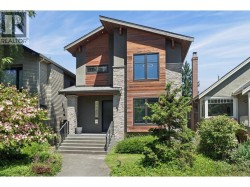4481 W 15TH AVENUE  Vancouver, BC V6R 3B1