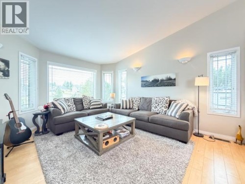 71 Topaz Crescent, Whitehorse, YT 