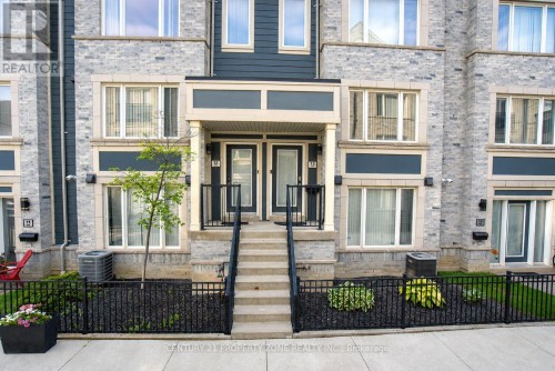 12 - 5035 OSCAR PETERSON BOULEVARD  Mississauga, ON L5M 0P4