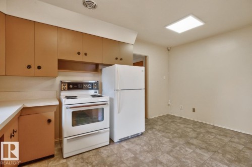 12424 77 St Nw, Edmonton, AB 