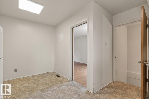 12424 77 St Nw, Edmonton, AB 
