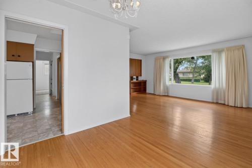 12424 77 St Nw, Edmonton, AB 