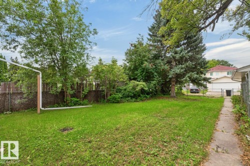 12424 77 St Nw, Edmonton, AB 