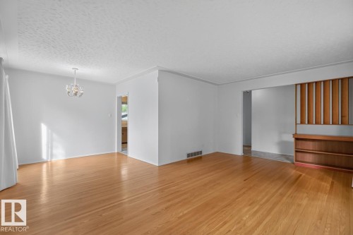 12424 77 St Nw, Edmonton, AB 