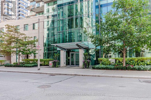 902 - 77 CHARLES STREET W , Toronto, Ontario M5S 2X1 4