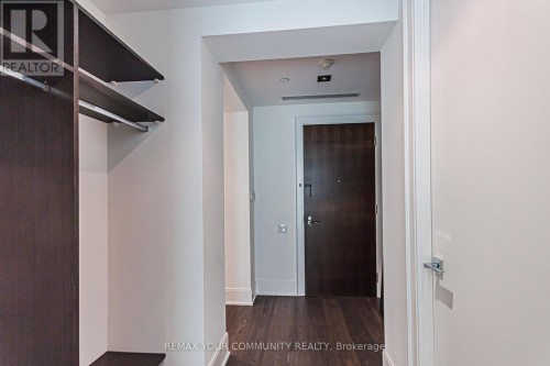 902 - 77 CHARLES STREET W , Toronto, Ontario M5S 2X1 5