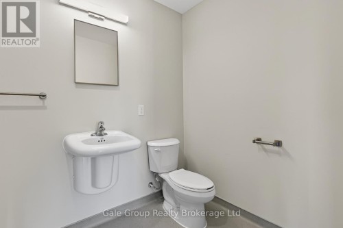 301 - 785 SOUTHWOOD WAY , Woodstock (Woodstock - South), Ontario N4V 1G5 5