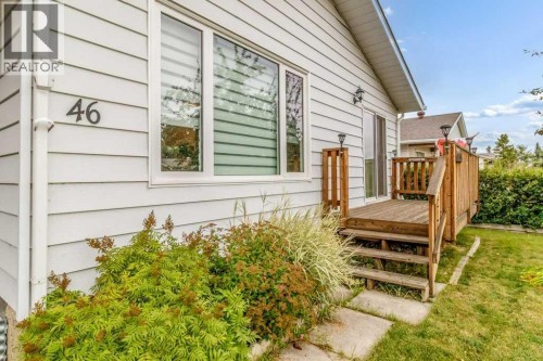 46 Meadowview Close, Sylvan Lake, AB 