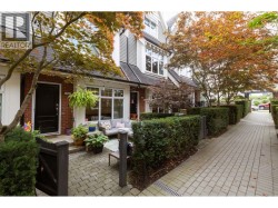 3882 WELWYN STREET  Vancouver, BC V5N 3Y9