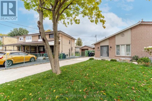 49 GULFSTREAM ROAD E , Toronto, Ontario M9M 1S4 2