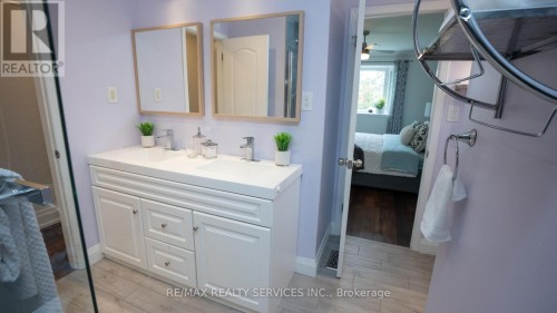 3469 Caplan Crescent, Burlington, ON 
