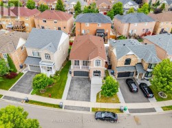 9 FLATBUSH LANE  Brampton, ON L7A 2R6