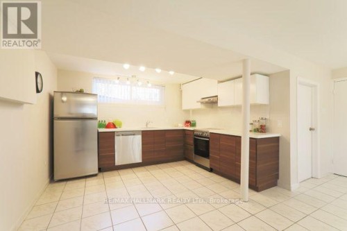 LOWER - 45 LANDFAIR CRESCENT , Toronto, Ontario M1J 3A6 4