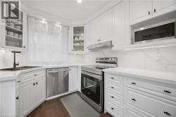 3217 HAZELWOOD Avenue  Burlington, ON L7M 2V3