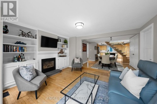4 Avon Lane, Ottawa, ON 