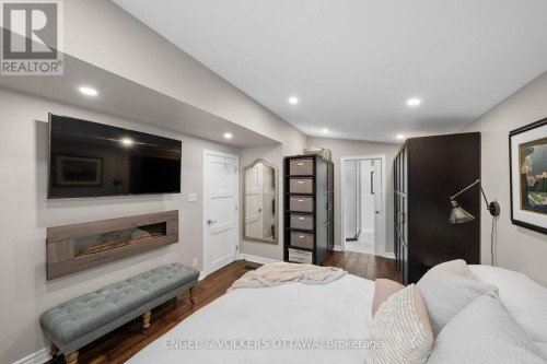 4 Avon Lane, Ottawa, ON 