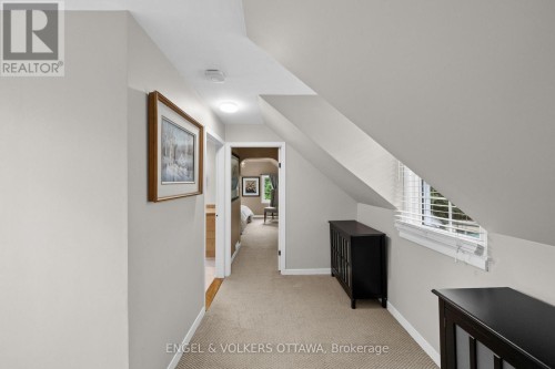 4 Avon Lane, Ottawa, ON 