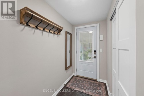 4 Avon Lane, Ottawa, ON 